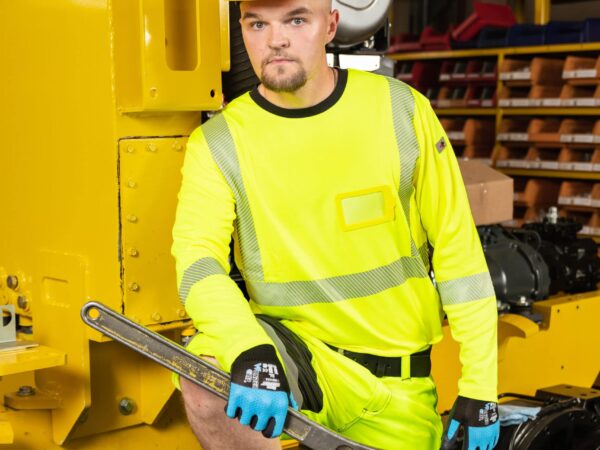 Veekmas Oy hakee raskaskoneasentajia (Heavy Equipment Mechanics)