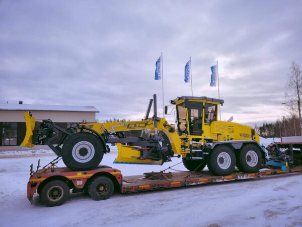 New Veekmas FG 246 motor grader to Marcus Naessén Entreprenad AB