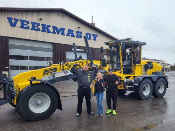 Veekmas FG 2428 väghyvel kommer att dras i Strongman World Record Breakers -tävlingen