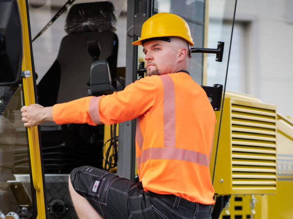 Tule meille tuotantoinsinööriksi tai insinööriharjoittelijaksi